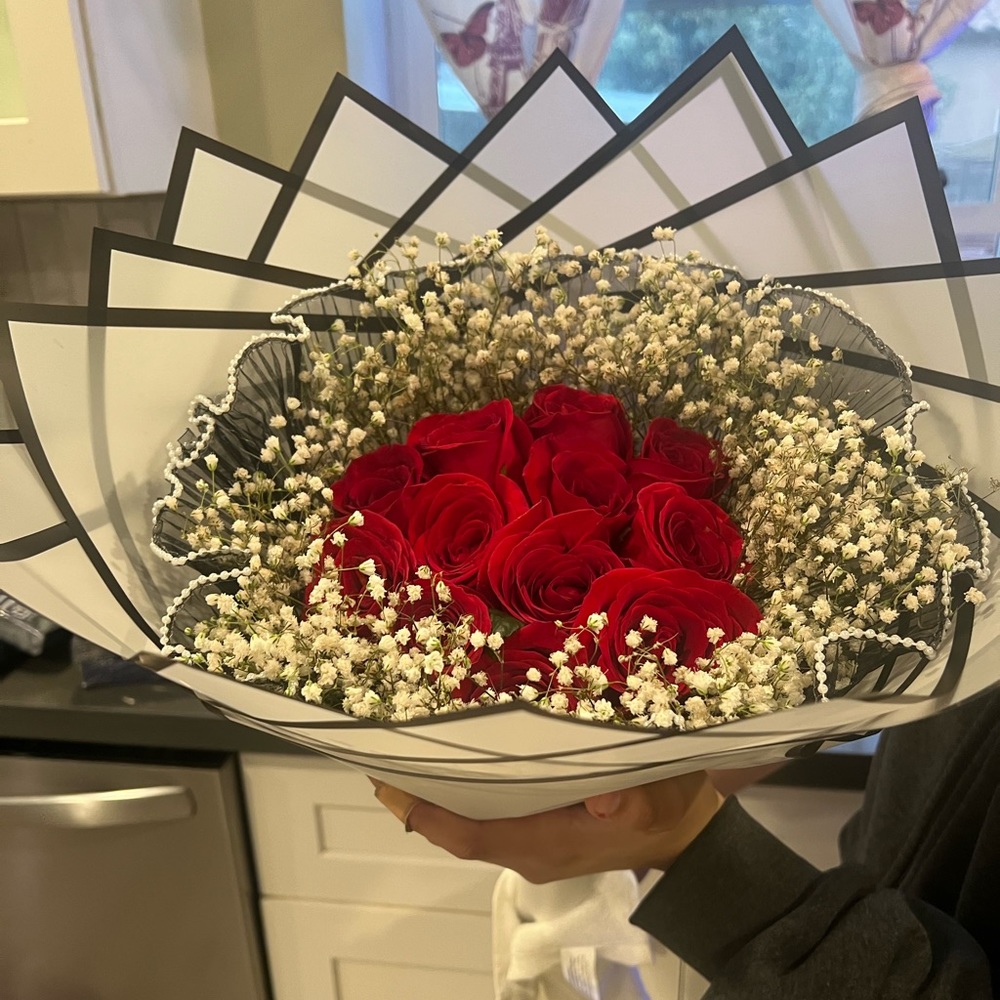 Flower bouquet if u are I  interested messages me